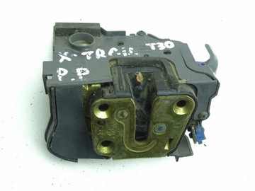 NISSAN X-TRAIL T30 01-07 ZÁMEK DVEŘE PRAVÝ PŘEDNÍ