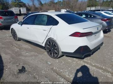 BMW Seria 5 G90-91 2024 BMW Seria 5 530i, 2024r., 2.0L 2.0 Benzyna 255KM, zdjęcie 3