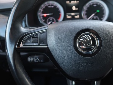 Skoda Kodiaq I SUV 2.0 TDI 190KM 2017 Skoda Kodiaq 2.0 TDI, Salon Polska, 187 KM, 4X4, zdjęcie 16