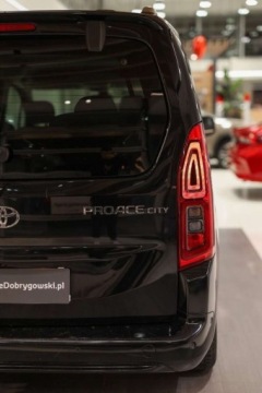 Toyota 2022 Toyota Proace City Verso City Verso Long 1.2 D-4T Family Aut. 1.2 Benzyna, zdjęcie 23
