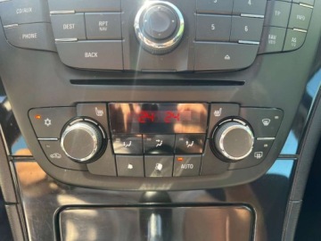 Opel Insignia I Sedan 2.0 CDTI ECOTEC 160KM 2010 Opel Insignia Xenon Ledy Nawigacja Parktronic Grzane Fotele Nowy Rozrzad S, zdjęcie 9