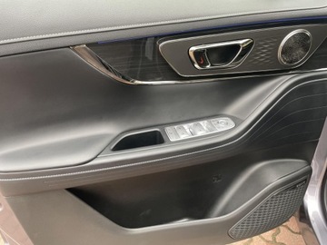 Omoda 5 1.6 T-GDI 147KM 2025 Omoda 5 Premium Phantom Gray z czerwonymi akcentam, zdjęcie 8