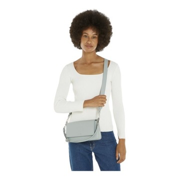 CALVIN KLEIN TOREBKA DAMSKA CK MUST SHOULDER BAG SZARA