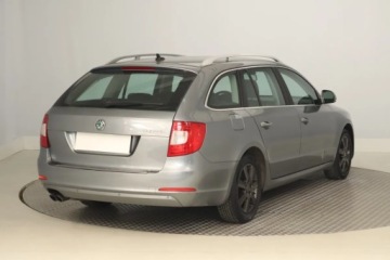 Skoda Superb II Kombi 1.8 TSI 160KM 2011 Skoda Superb 1.8 TSI, Navi, Klima, Klimatronic, zdjęcie 4