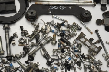 SUZUKI SFV 650 GLADIUS 09-16 БОЛТЫ ВИНТЫ