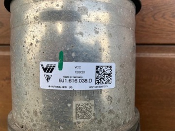 TLUMIČ PRAVÝ PŘEDNÍ PORSCHE TAYCAN 9J1616038D ORIGINÁLNÍ