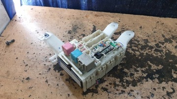 TOYOTA AURIS I SKRZYNKA MODUŁ BEZPIECZNIKÓW