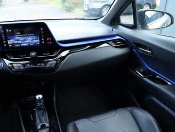 Toyota C-HR I Crossover 1.8 Hybrid 122KM 2016 Toyota C-HR 1.8 Hybrid, Salon Polska, zdjęcie 7