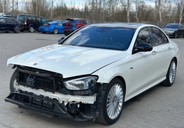 Mercedes Klasa E W213 Limuzyna AMG 3.0 53 AMG 435KM 2020 Mercedes-Benz Klasa E Mercedes-AMG E 53 4MATIC Limuzyna 435KM 2020r. F-Vat, zdjęcie 2