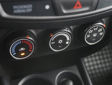 Mitsubishi ASX I SUV Facelifting 2015 1.6 117KM 2016 Mitsubishi ASX 1.6 MIVEC, Salon Polska, Klima, zdjęcie 11