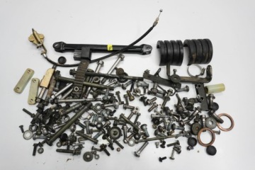 YAMAHA FZS FAZER 600 00-01 БОЛТЫ ВИНТЫ