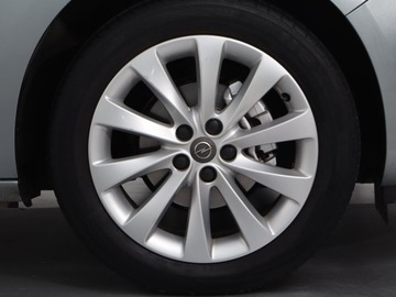 Opel Astra J Hatchback 5d 1.4 Twinport ECOTEC 100KM 2011 Opel Astra 1.4 16V, Klima, Parktronic,ALU, zdjęcie 14