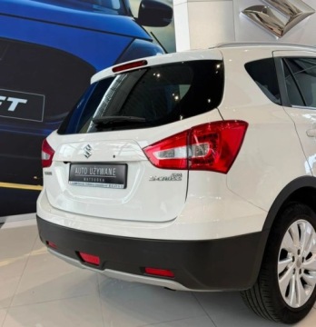 Suzuki SX4 II S-cross Facelifting 1.0 BOOSTERJET 110KM 2016 Suzuki SX4 S-Cross Elebance 1.4 2WD 6MT CzarnySalon PL1WL2024 Benzyna, zdjęcie 7