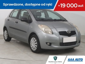 Toyota Yaris II Hatchback 5d 1.3 i VVT-i 86KM 2008 Toyota Yaris 1.3 VVT-i, Salon Polska, Klima
