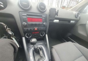 Audi A3 8P Hatchback 3d 2.0 TDI PD 140KM 2004 Audi A3 Sportback Audi A3 Sportback 2.0 TDI Ambition 2.0 Diesel 140KM, zdjęcie 15