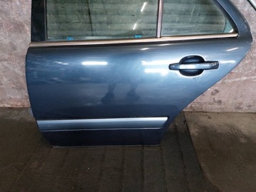 DVEŘE KOMPLETNÍ LEVÝ ZADNÍ MERCEDES W210 SEDAN 189