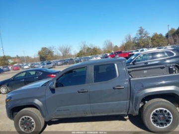 Toyota Tacoma II 2024 Toyota Tacoma Trd Off Road 2024 2.4 Benzyna 278KM, zdjęcie 2