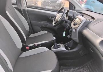 Toyota Aygo II Hatchback 5d 1.0 VVT-i 69KM 2017 Toyota Aygo 122017r,SALON POLSKA1.0 Benzyna. Uszkodzony przod i lewy bok., zdjęcie 6