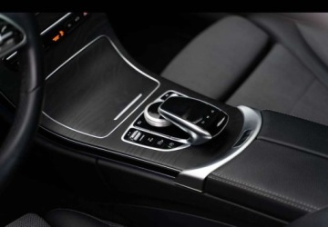 Mercedes Klasa C W205 Kabriolet Facelifting 1.5 200 184KM 2020 Mercedes-Benz Klasa C Mercedes-Benz Klasa C 200 4MATIC 9G-TRONIC 1.5 184KM, zdjęcie 29