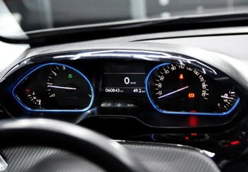 Peugeot 2008 I SUV Facelifting 1.2 PureTech 130KM 2019 Peugeot 2008 Crossway Kamera cofania Panorama Kubelkowe fotele 1.2, zdjęcie 20