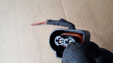 A4 B9 8W ZÁSTRČKA KONEKTOR SPONA 5C6973752 A5 Q5