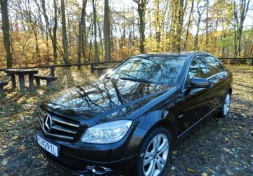 Mercedes Klasa C W204 Limuzyna 1.6 180 K BlueEFFICIENCY 156KM 2009 Mercedes-Benz Klasa C piekna Limuzyna PEWNY PRZEBIEG 1.6 Benzyna 156KM