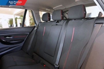 BMW Seria 3 F30-F31-F34 Touring Facelifting 2.0 320i 184KM 2015 BMW Seria 3 320iFotele SportoweSystem Naglosnienia HarmanKardon Surround, zdjęcie 13