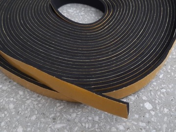 Уплотнитель самоклеющийся из микрорезины ПРОФИЛЬ EPDM 20х5 мм - 1 м