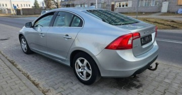 Volvo S60 II Sedan 1.6 D2 115KM 2011 Volvo S60 Bardzo bogata opcja i dobry stan samochodu 1.6 Diesel 115KM, zdjęcie 4