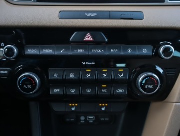 Kia Sportage IV SUV 1.6 T-GDI 177KM 2017 Kia Sportage 1.6 T-GDI, Salon Polska, Serwis ASO, zdjęcie 12