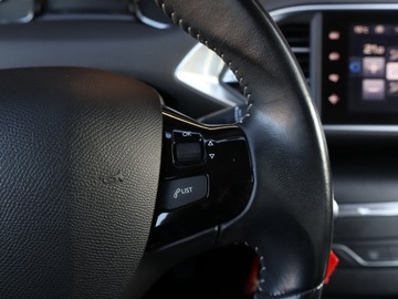 Peugeot 308 II Hatchback 5d 1.2 PureTech 130KM 2016 Peugeot 308 1.2 PureTech, Navi, Klima, zdjęcie 18