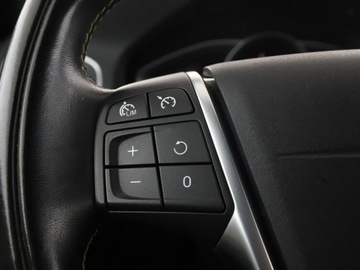 Volvo V60 I Kombi Facelifting 2.0 D2 DRIVE-E 120KM 2018 Volvo V60 FV23 2.0D Linje Svart Klimatyzacja, zdjęcie 28