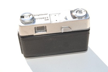 Старый фотоаппарат Voigtlander VITORET DR античный памятник