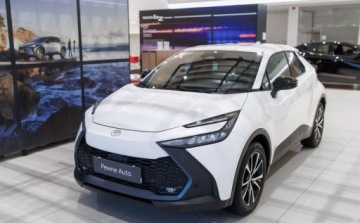 Toyota C-HR II SUV Plug-In 2.0 Hybrid Dynamic Force Plug-in  223KM 2025 Toyota C-HR 2.0 PHEV Style 2.0 Hybryda Plug-in 223KM, zdjęcie 1