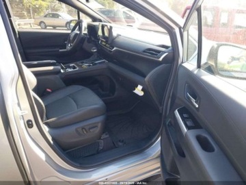 Toyota Sienna III 2025 Toyota Sienna Platinum, 2025r., 4x4, 2.5L 2.5 Benzyna 245KM, zdjęcie 8