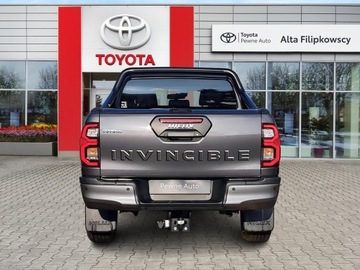 Toyota Hilux VIII Podwójna kabina Facelifting 2.8 D-4D 204KM 2023 Toyota Hilux 2.8 D-4D Double Cab Invincible 4x4 Hi, zdjęcie 8