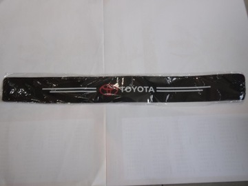 Защитные наклейки TOYOTA на пороги, 4 шт. Карбон