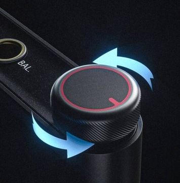 Портативный HI-FI усилитель для наушников FiiO Q3