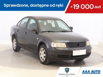 Volkswagen Passat B5 Sedan 1.9 TDI 115KM 1999