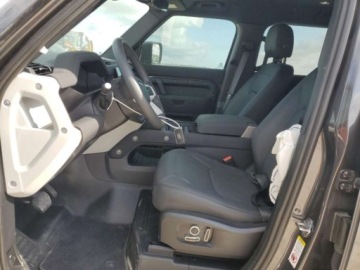 Land Rover Defender IV (L663) 2023 Land Rover Defender 130 se, 2023r., 4x4, 3.0L 3.0 Benzyna 395KM, zdjęcie 7