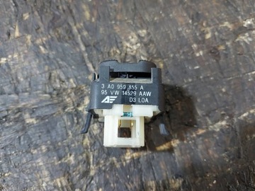 KNOFLÍKY SKEL ŘIDIČE LEVÝ PŘEDNÍ VOLKSWAGEN PASSAT B4 3A0959855A