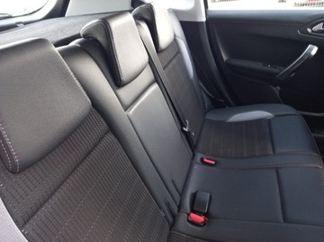 Peugeot 2008 I SUV Facelifting 1.2 PureTech 110KM 2018 Peugeot 2008 Automat Klimatronik Nawigacja 1.2 Benzyna 110KM, zdjęcie 15