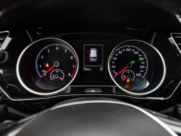 Volkswagen Touran III 1.4 TSI 150KM 2017 VOLKSWAGEN Touran 1.4 TSI Highline DSG 7os. 150KM 2017, zdjęcie 13