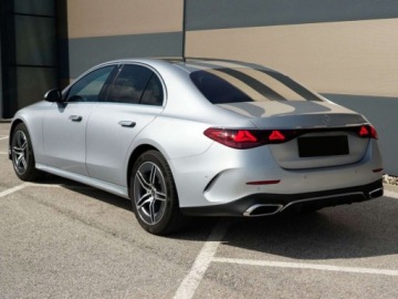 Mercedes Klasa E W214 Sedan 2.0 220d 197KM 2026 E Klasa 220 d 4-Matic AMG 2.0 (197KM) 2026, zdjęcie 3