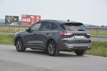 Ford Kuga III SUV Plug-In 2.5 EcoBlue 225KM 2022 Ford Kuga 2.5 Plug-In-Hybrid ST-Line bezwypadkowy, zdjęcie 5