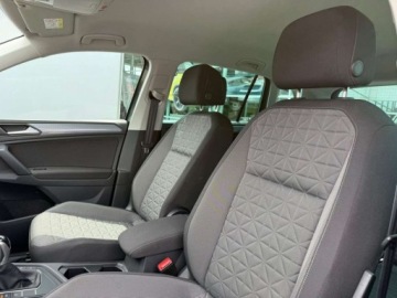 Volkswagen Tiguan II SUV Facelifting 1.5 TSI 150KM 2024 Volkswagen Tiguan 1.5 TSI 150KM DSGLEDKameraKeylessNiski PrzebiegSalon PLA, zdjęcie 10