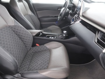 Toyota C-HR I Crossover Facelifting 2.0 Hybrid Dynamic Force 184KM 2020 Toyota C-HR 2.0 Hybrid, Salon Polska, Serwis ASO, zdjęcie 8