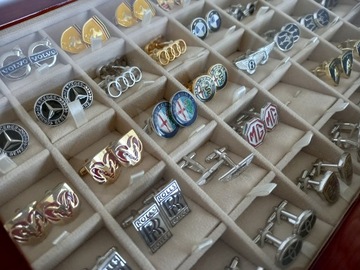 Запонки на футболку ФК Барселона для болельщика