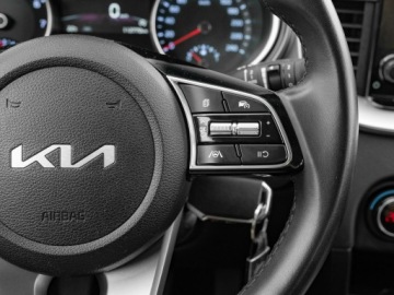 Kia Ceed III Kombi Facelifting 1.5 T-GDI 160KM 2022 Kia Cee'd GD4E578#1.5 T-GDI M K.cofania 2 stref, zdjęcie 16