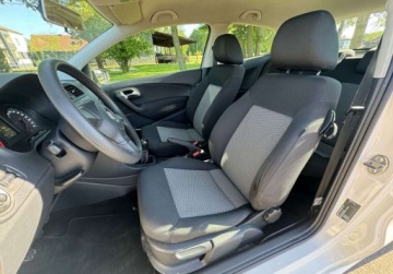 Volkswagen Polo V Hatchback 5d 1.2 70KM 2012 Volkswagen Polo Bezwypadkowy, 110 tysiecy km przebiegu 1.2 Benzyna 70KM, zdjęcie 9